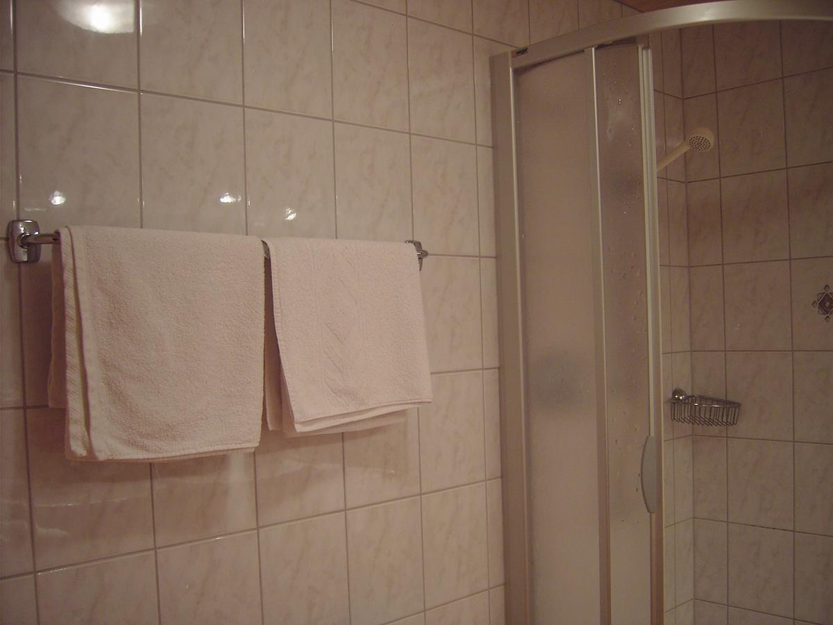 Luenerhof Guest House นอยชติฟ อิม ชตูไปทัล ภายนอก รูปภาพ